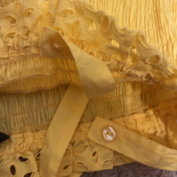 New Victoria’s Secret Moda International Yellow Eyelet Smocked Dress Cruise M - Picture 6 of 6